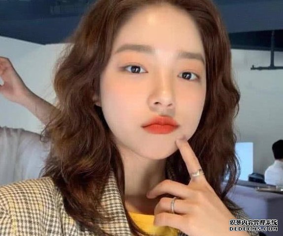 00后女生换卫生巾时,这4个“错误”别再犯,否则痛到想哭