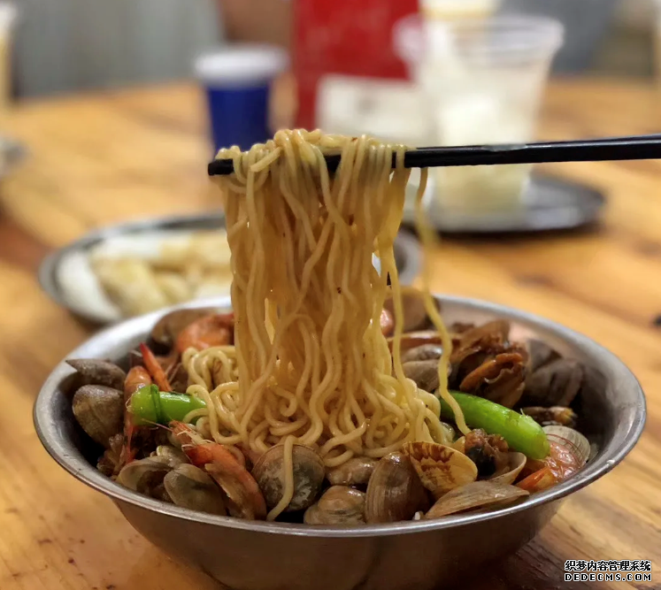 1.5小时直达“隐秘的角落”!玉湛高速(广西段)今日通车
