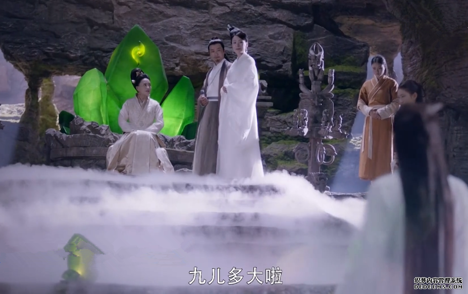 《枕上书》中“白滚滚”的真身究竟是什么?其实凤九姥姥早已暗示